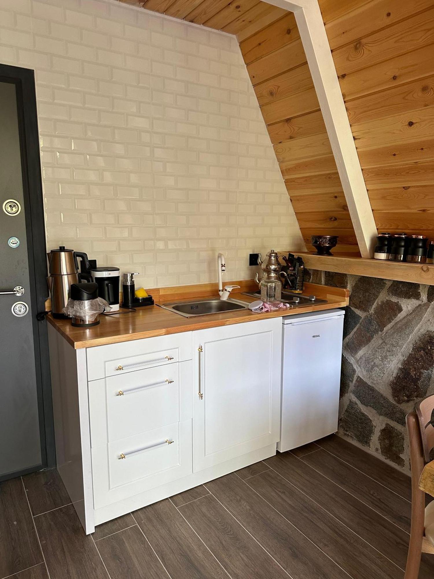 Ruby Bungalov Dogal Yasam Evleri Bed & Breakfast Pazar  Exterior photo